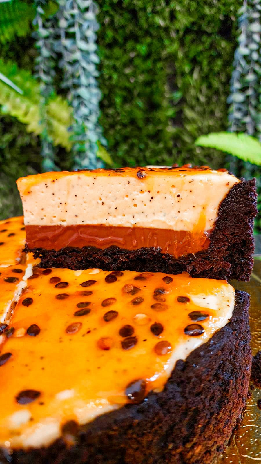 Fatia de Torta de Maracujá c/ Chocolate