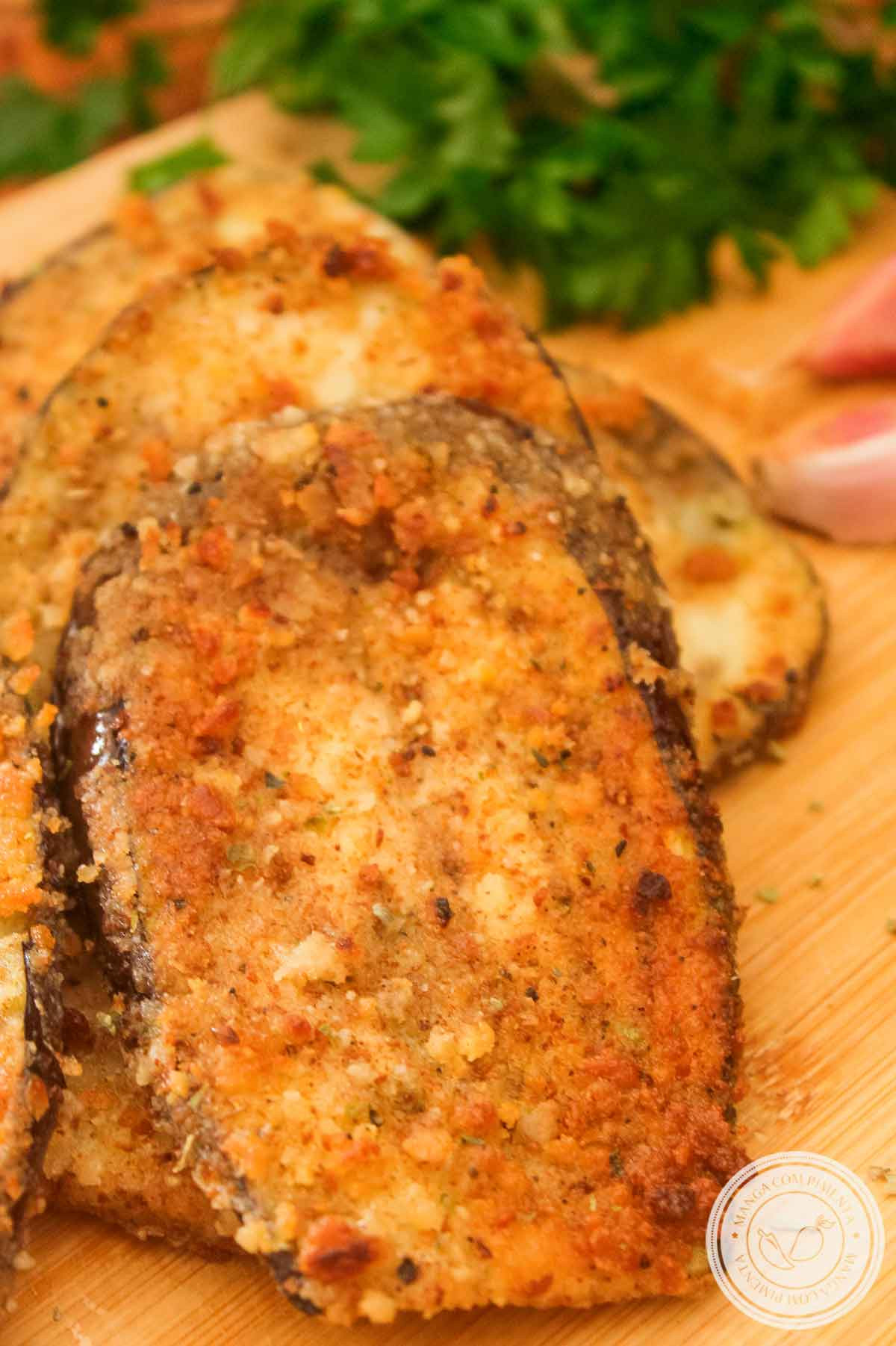 Guarnição de á milanesa de berinjela 