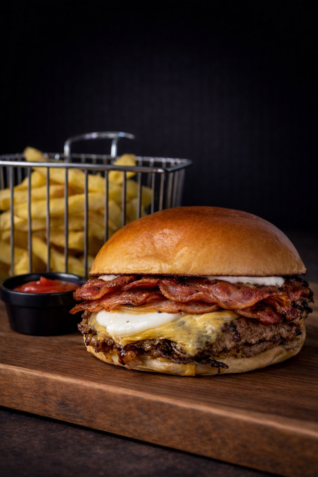 Smash duplo com bacon + Batata Frita