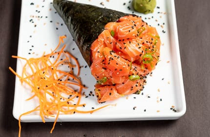 Temaki salmão