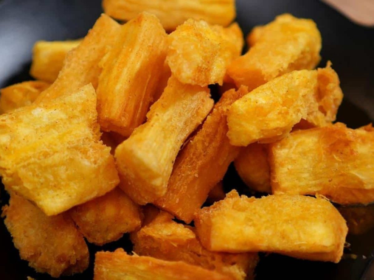 MANDIOCA FRITA
