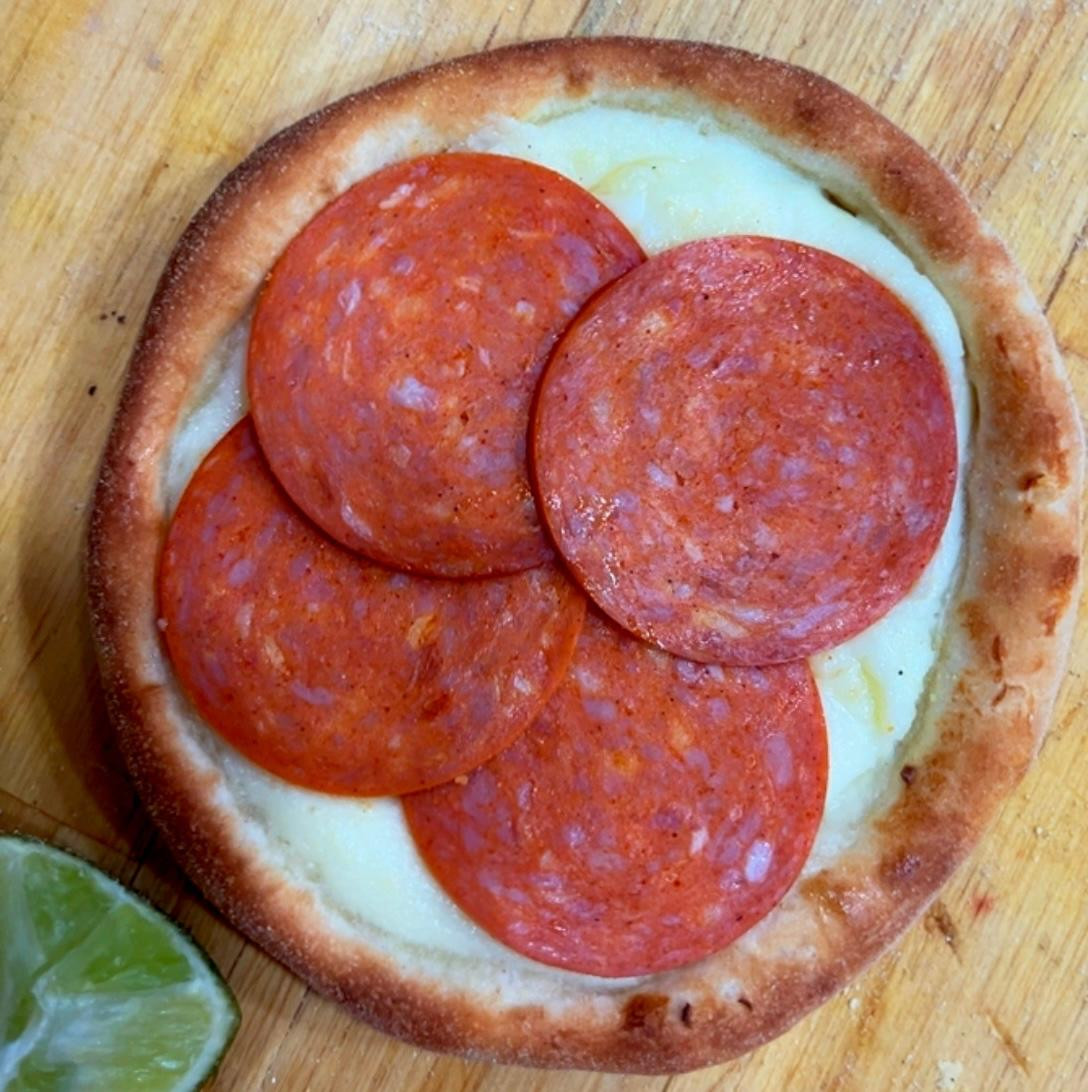 ESFIHA PEPPERONI C/ MUSSARELA
