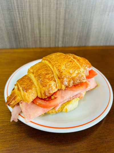 CROISSANT PRESUNTO MUSSARELA  CHAPA