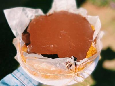 Bolo de cenoura com ganache