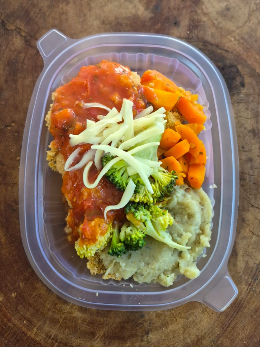 FILÉ DE FRANGO PARMEGIANA LOWCARB 320 GRAMAS Congelado.