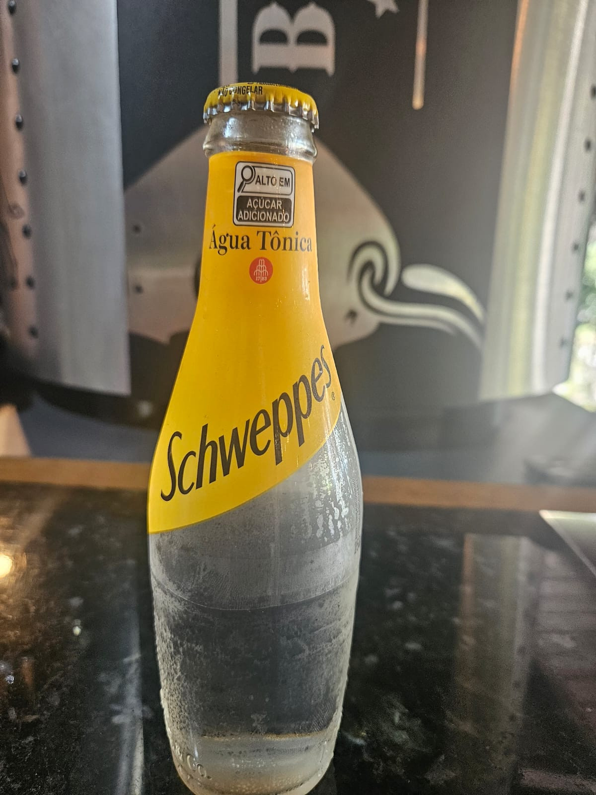 Refri Schweppes tonica
