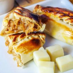 Empanada Cebola E Queijo