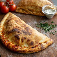 CALZONE DE CARNE DE SOL COM CREAM CHEESE