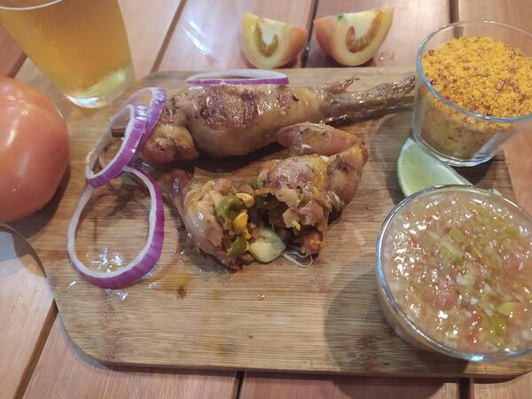 Espeto de asinha de frango recheada