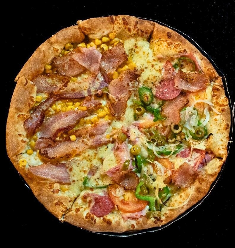 PIZZA GIGANTE + REFRIGERANTE 