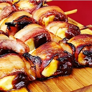 ESPETINHO ROMEU E JULIETA (BACON/QUEIJO/GOIABADA)