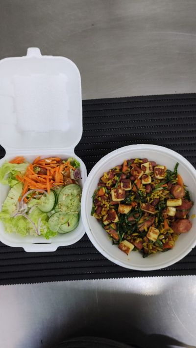 BAIÃO DE 3 (FIT) C/ QUEIJO COALHO GRELHADO 400 GRAMAS. (C/ Salada). Pedidos Seg a Sex 10: 00 a 14:00 hs.