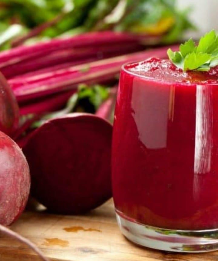 SUCO VERMELHO 4 (C/BETERRABA) 450 ML Pedidos Seg a Sex 10:00 a 14:00 Hs