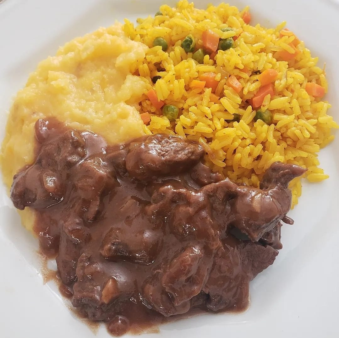 PICADINHO DE FILET
