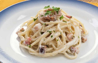 Massa Linguine ao Molho Parmesão e Bacon