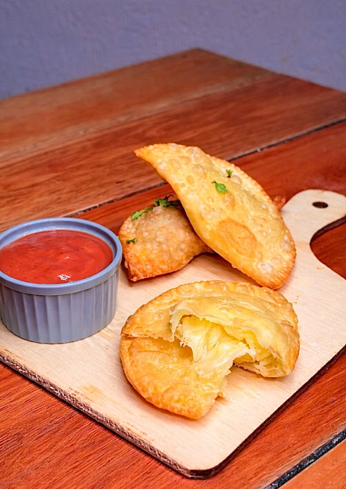 PASTEL DE QUEIJO COALHO