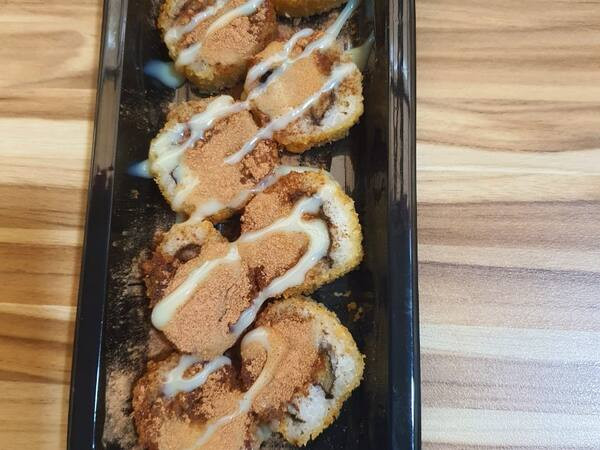 Hot roll de banana com leite condensado e canela