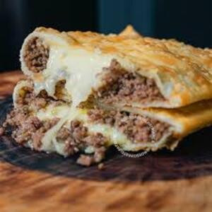 PASTEL CARNE C/ QUEIJO