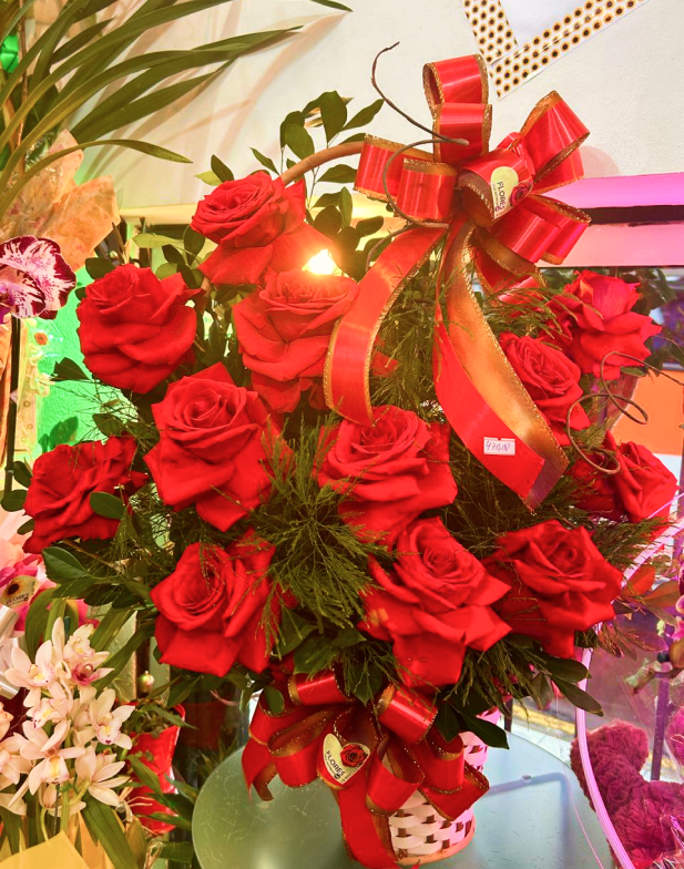 Cesta Com 12 Rosas Importadas (Consultar disponibilidade)