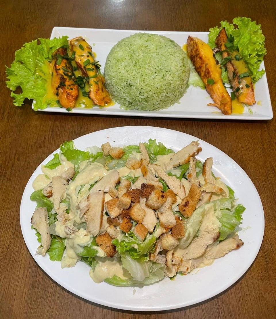 FILÉ DE SALMÃO COM MOLHO DE LARANJA