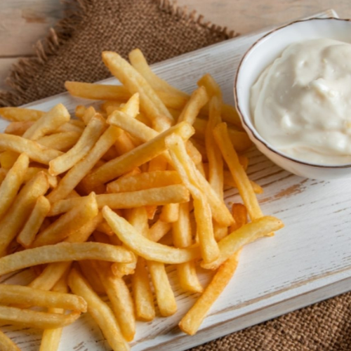 Batata frita com maionese caseira