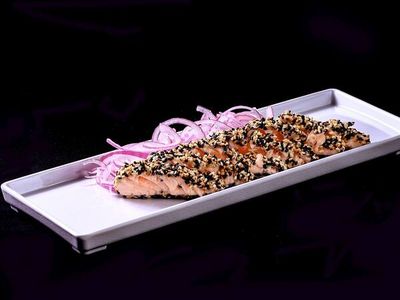 Sashimi Tataki de Salmão (6un)