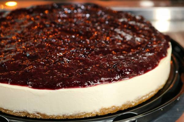 CHEESECAKE DE FRUTAS VERMELHAS