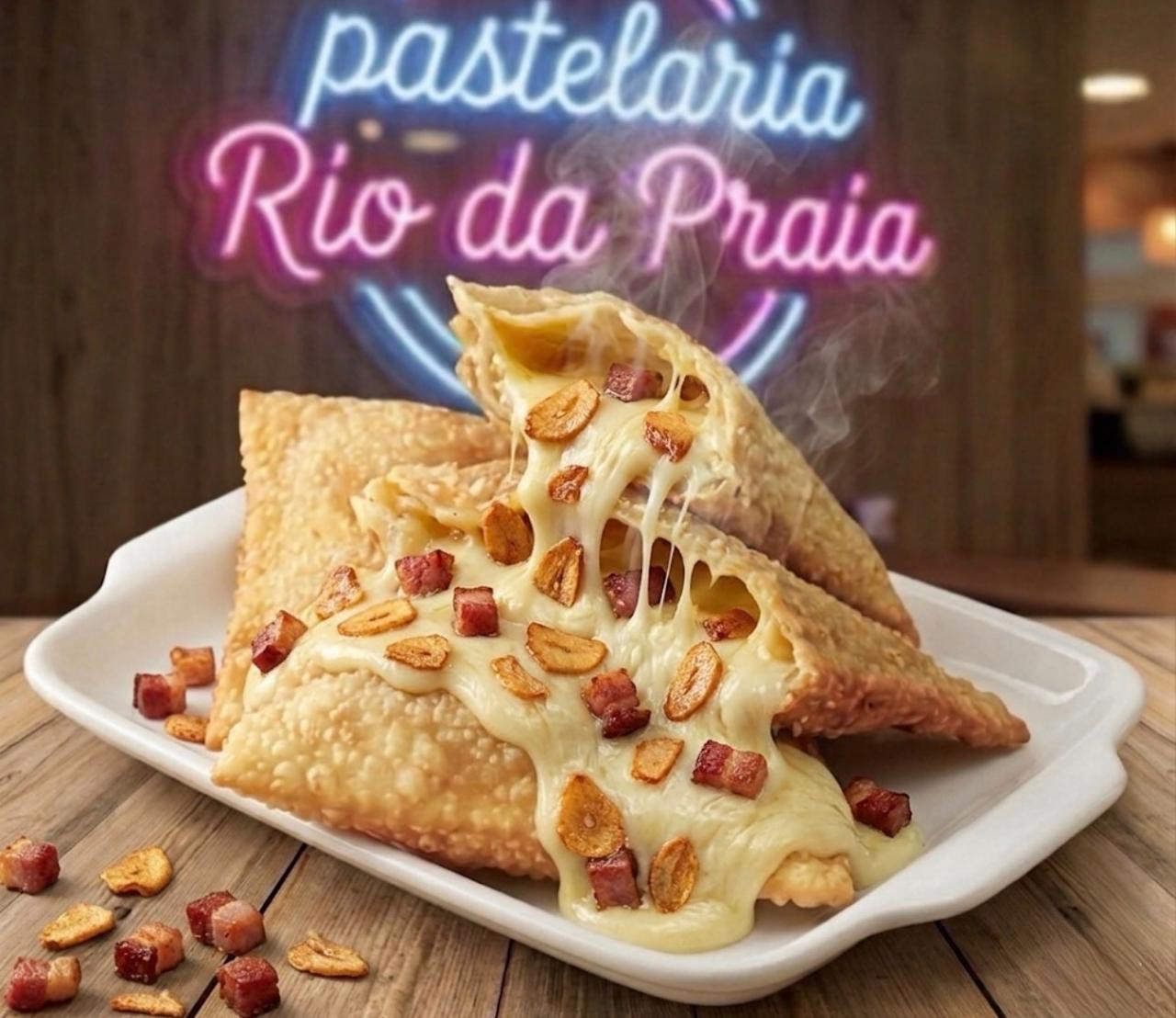 Pastel Top Bacon