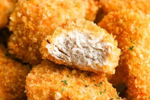 CUBOS FILÉ DE FRANGO A MILANESA 300G