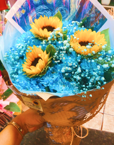 Buquê Misto em Tons Azul Van Gogh