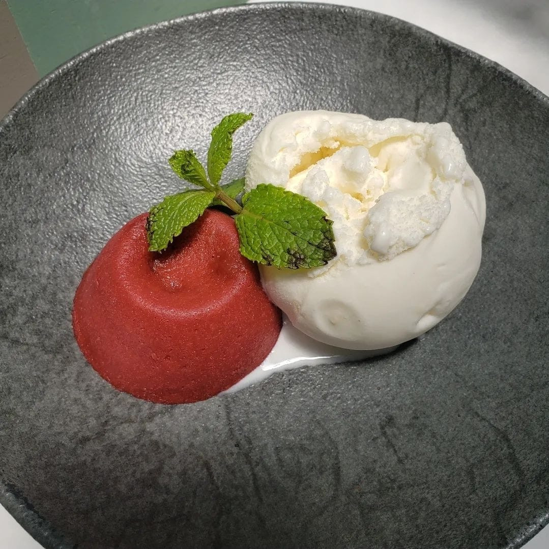 PETIT GATEAU GOIABADA