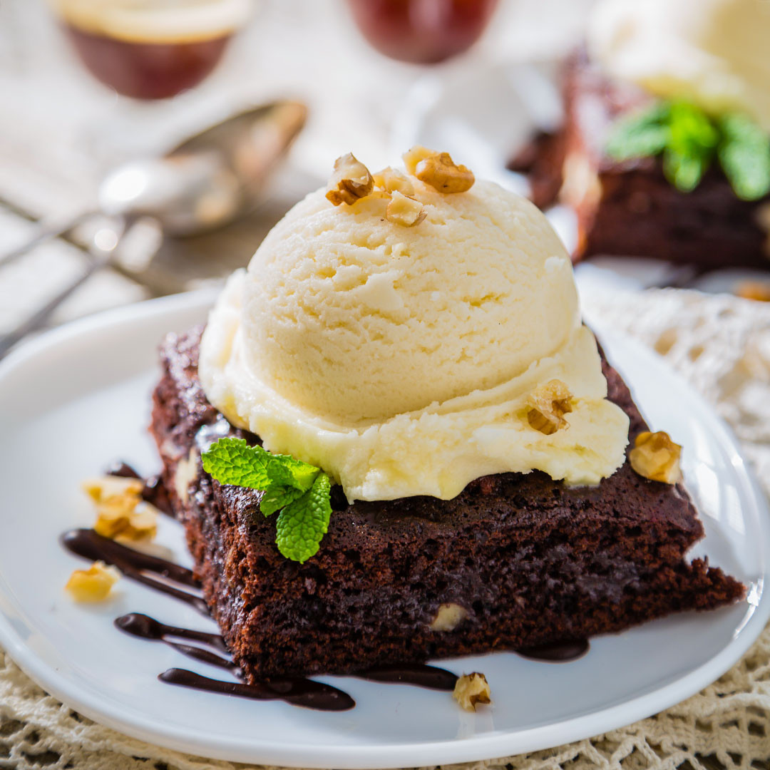 BROWNIE COM SORVETE