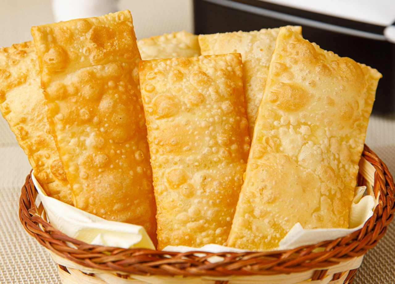 PASTEL MEDIO CARNE DE SOL