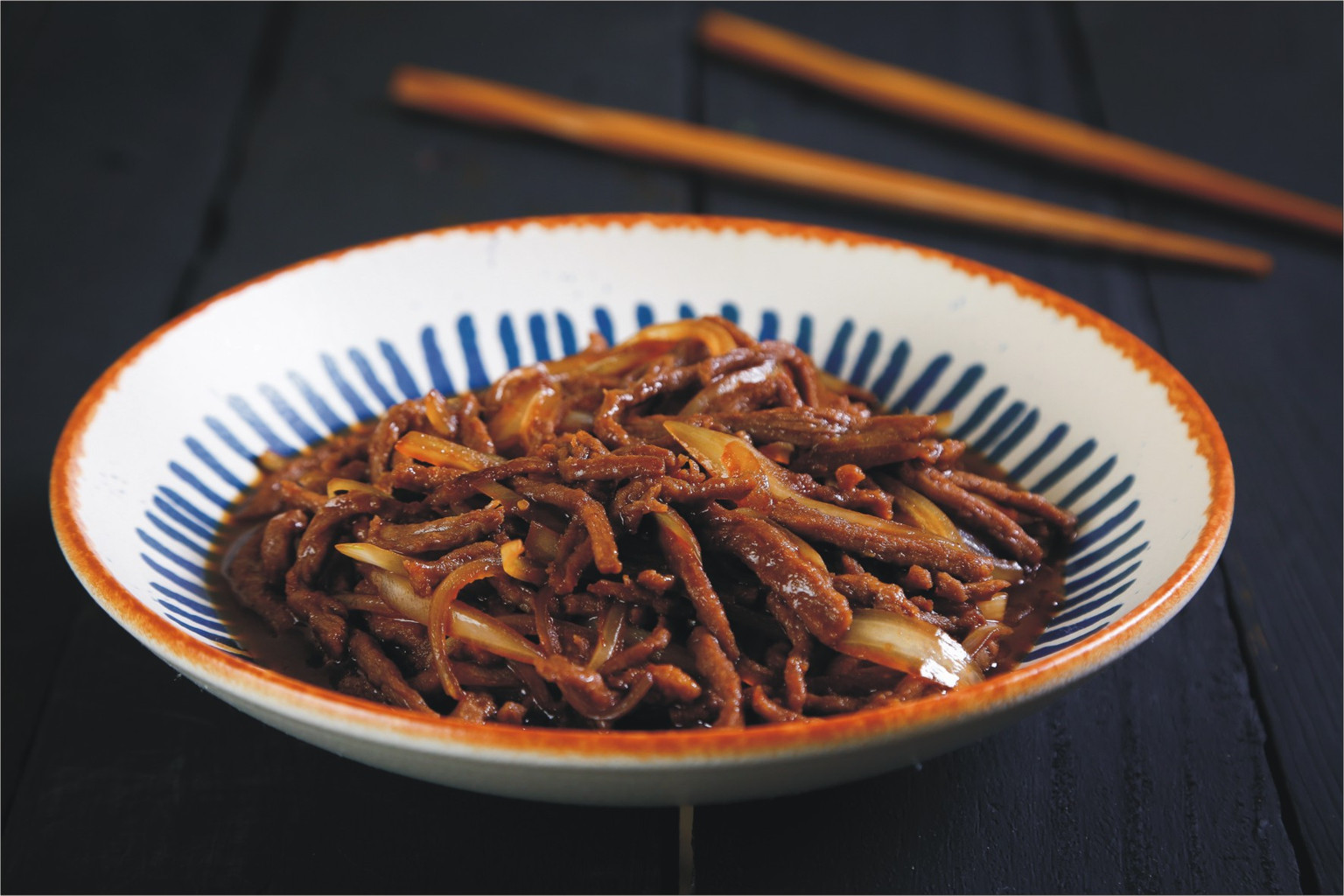 CARNE COM CEBOLA