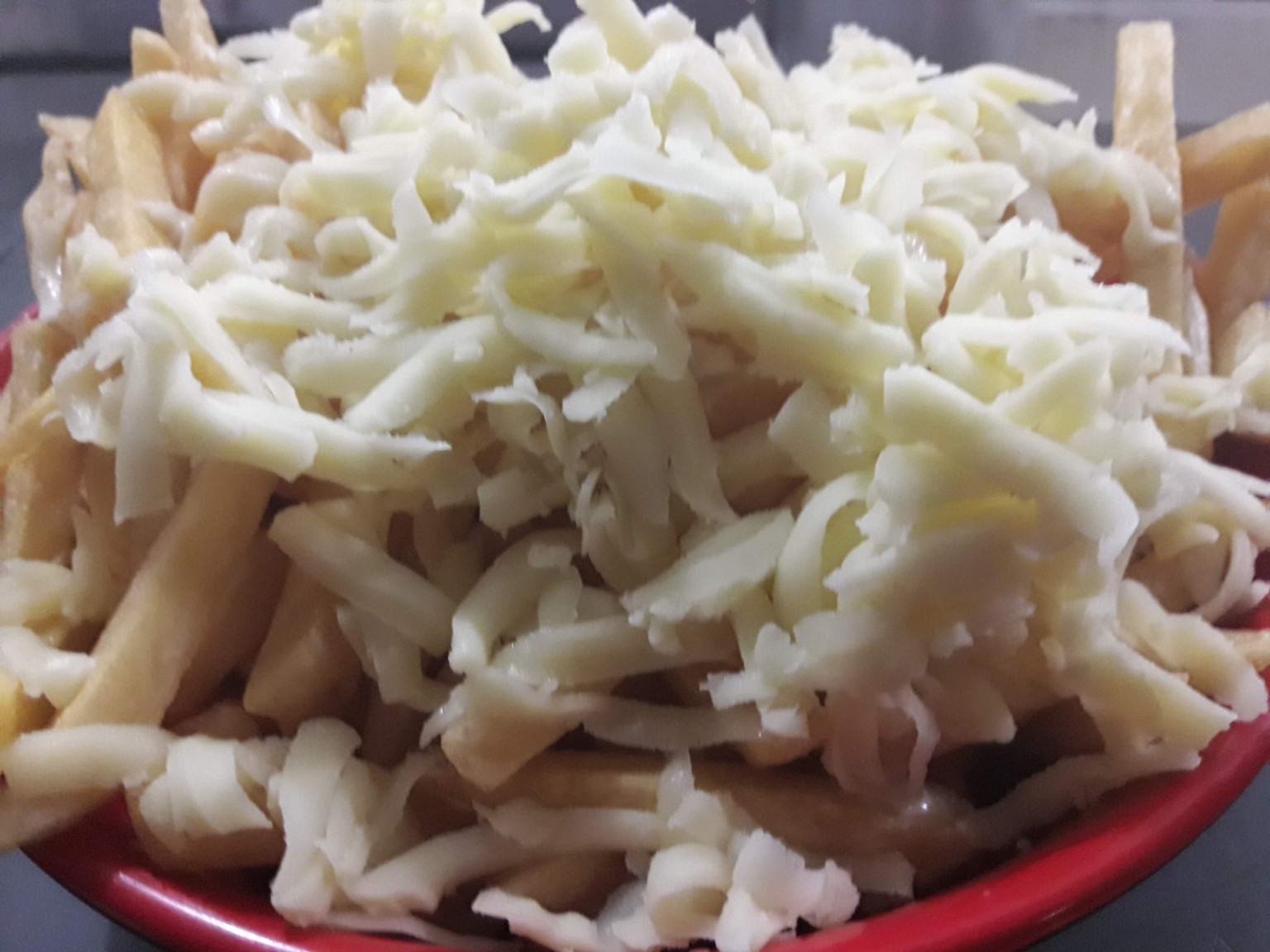 BATATA FRITA COM QUEIJO MEIA