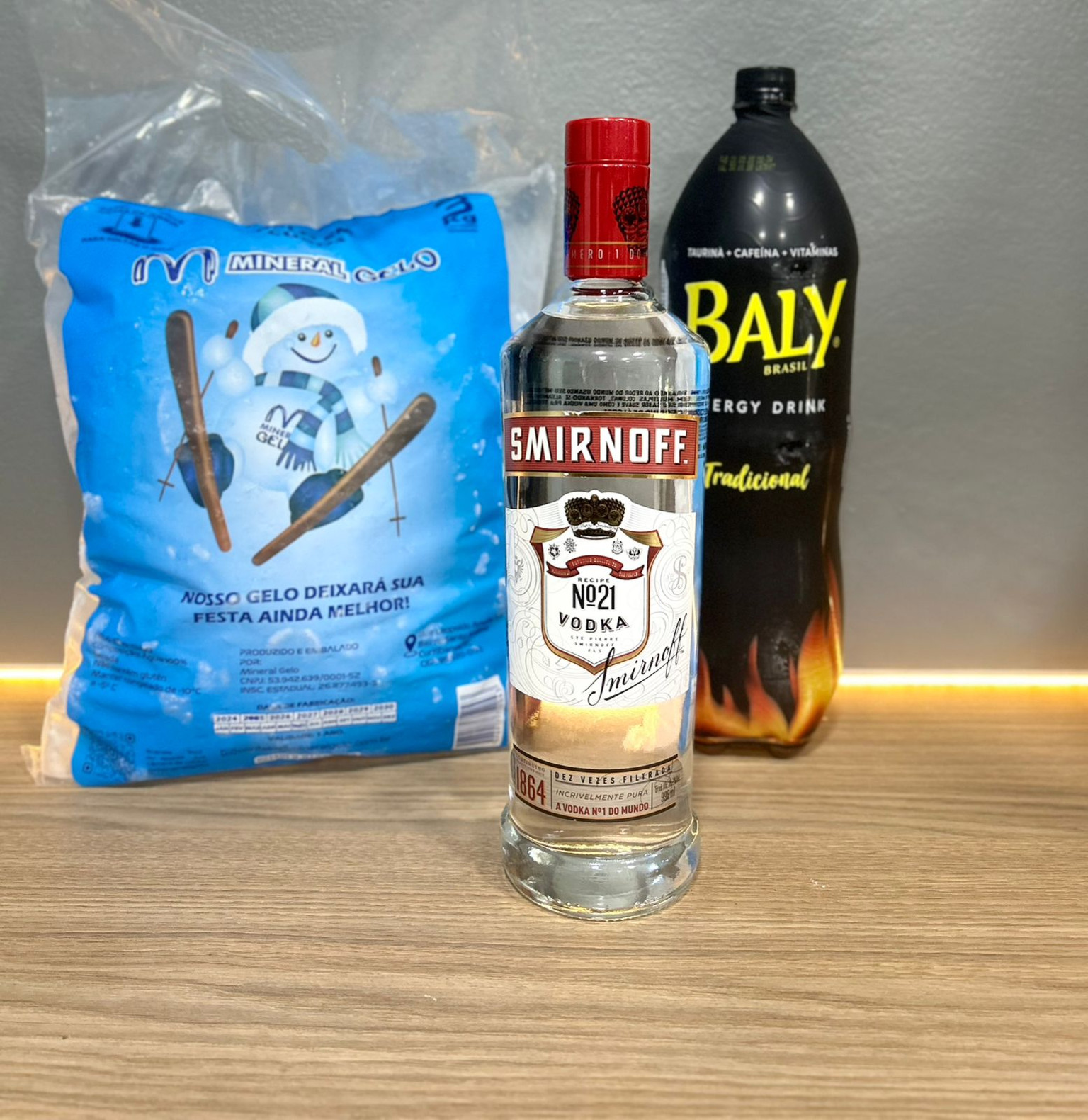 Smirnoff 998m+ Baly 2L+ Gelo 3kg