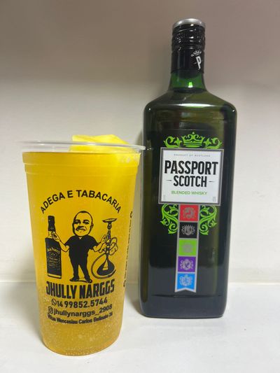 COPO DE WHISKY PASSPORT TRADICIONAL 700ML