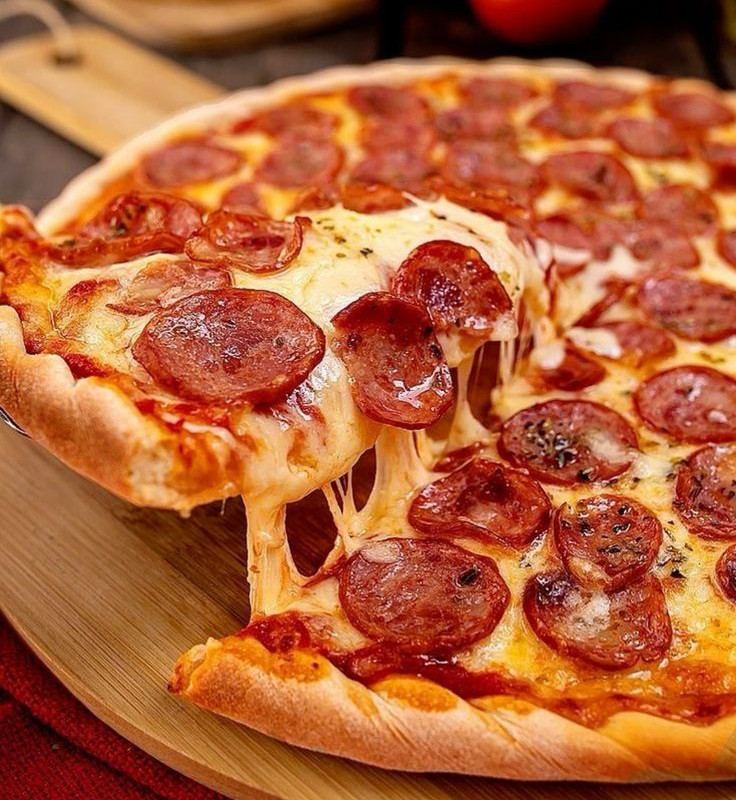 PIZZA DE CALABRESA COM CREAM CHEESE