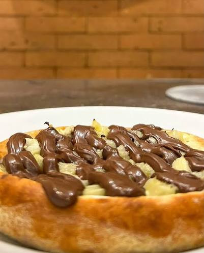 ESFIHA CHOCOLATE COM CASTANHA