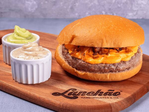 13 - Hamburguer c/ Cheddar e Bacon