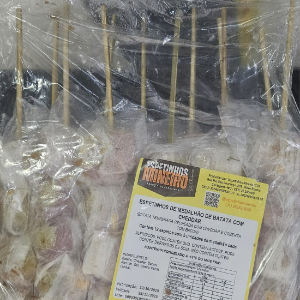 PACOTE DE ESPETINHO BATATA COM CHEDDAR 12UNID