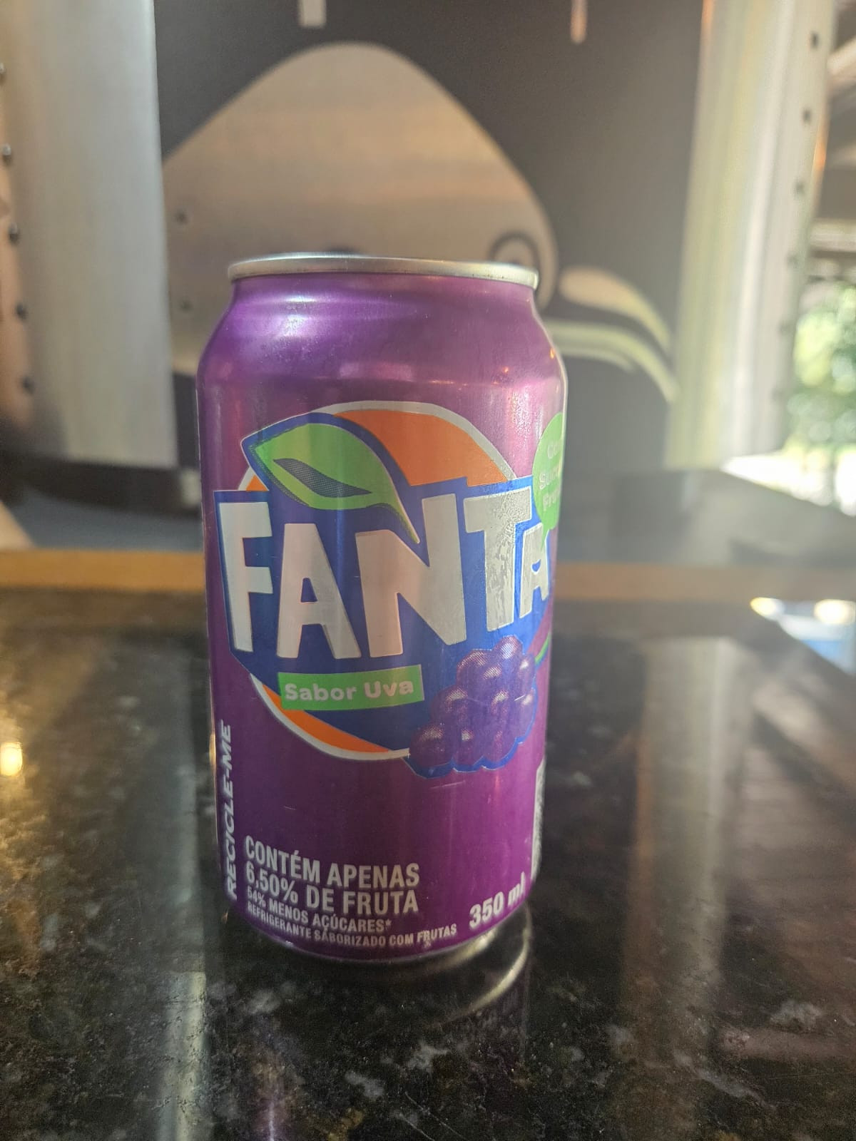 Refri fanta uva