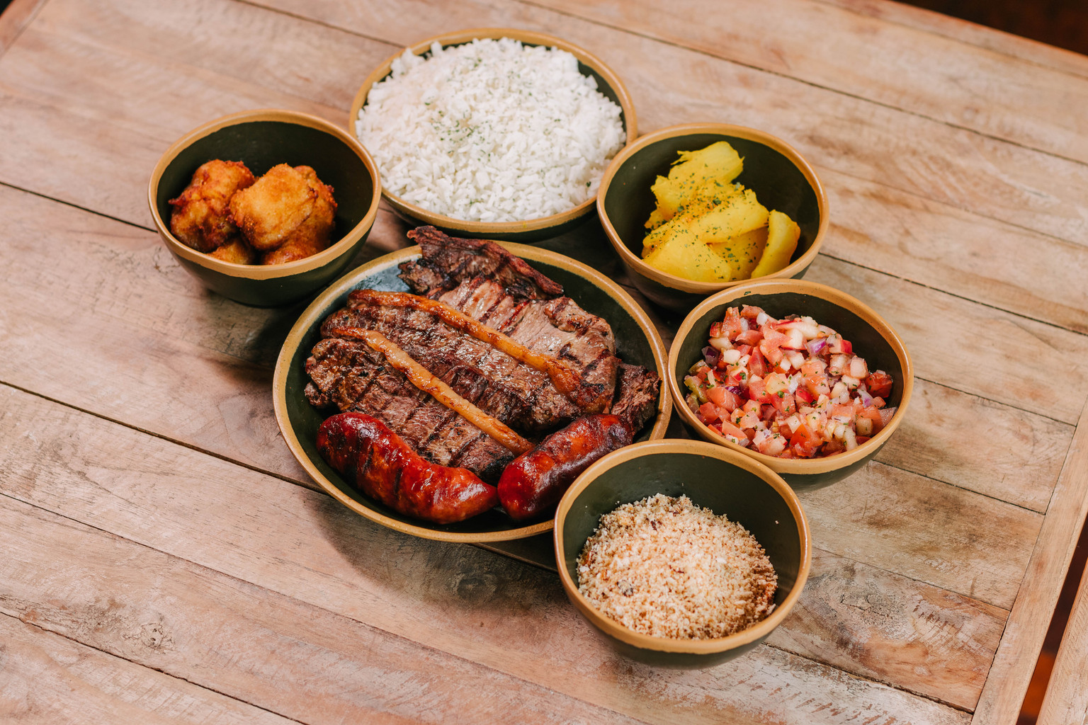 CHURRASCO GRELHADO 2 À 3 PESSOAS