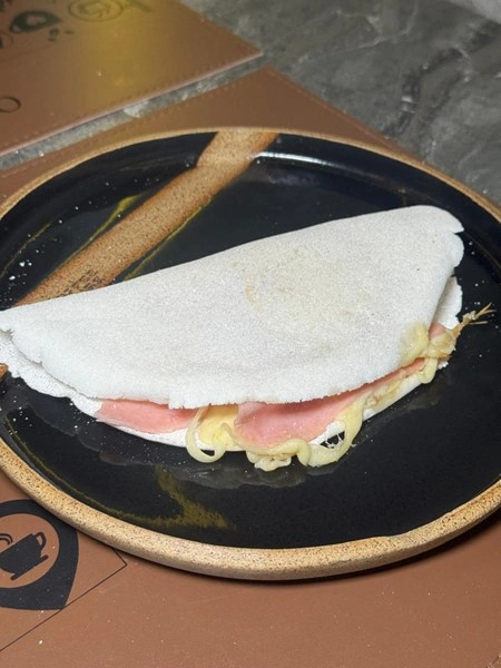 TAPIOCA QUEIJO E PRESUNTO