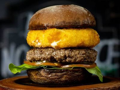 Catupiry Empanado Burger