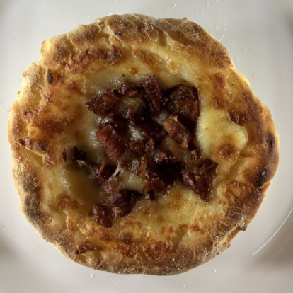 ESFIHA MUSSARELA COM BACON