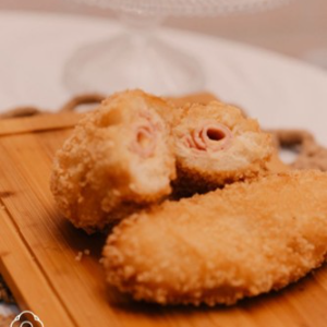 ENROLADINHO DE QUEIJO E PRESUNTO