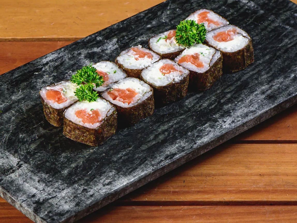 HOSSOMAKI TADASHI (10 PEÇAS) COLOCAR O SABOR NA OBSERVAÇAO
