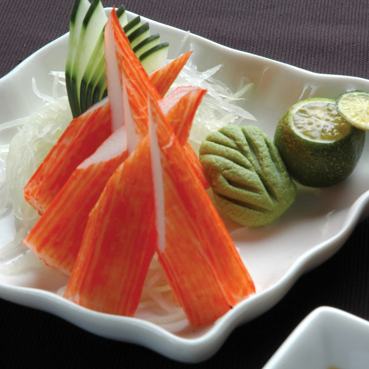 SASHIMI DE KANI: LÂMINAS DE KANI (4 FATIAS)