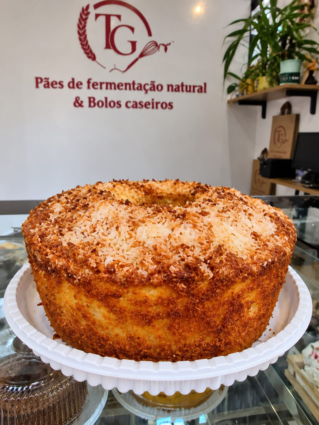 BOLO MANDIOCA COM COCO 1KG